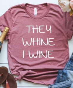 “Mama Loves Wine” T-Shirt